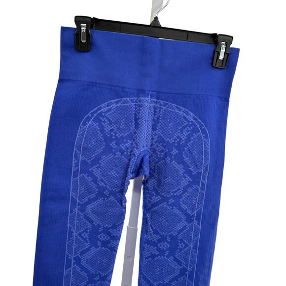 Lululemon Heathered Sapphire Blue Ebb To Street Pant - Picture 8 of 11